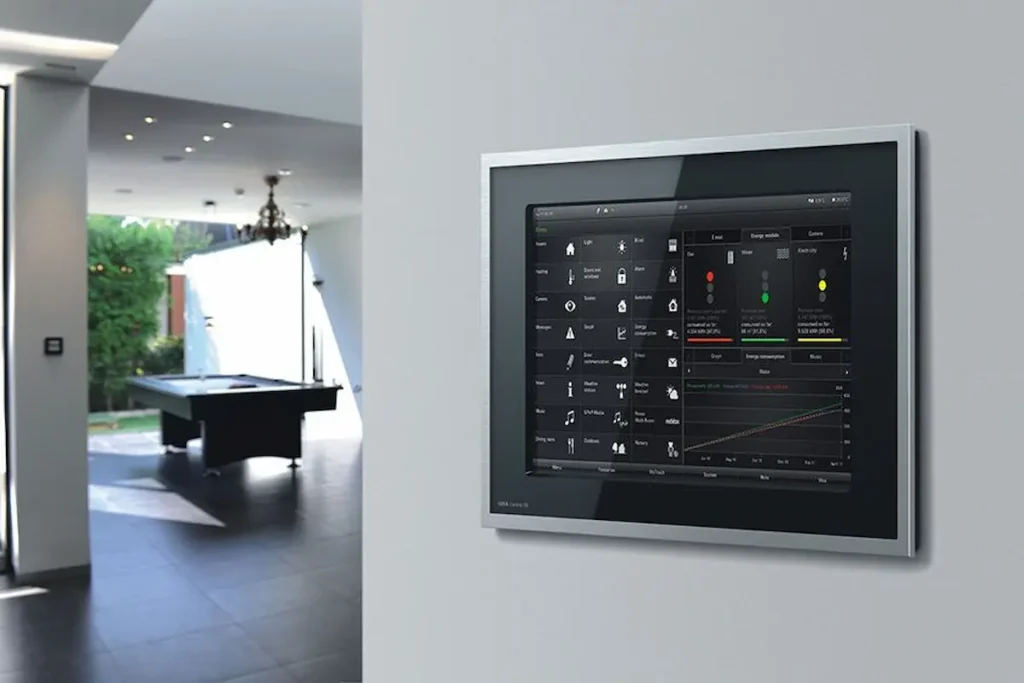 Sistem smart home și panou control digital pentru locuințe premium, execuție instalații electrice RenovariLux București